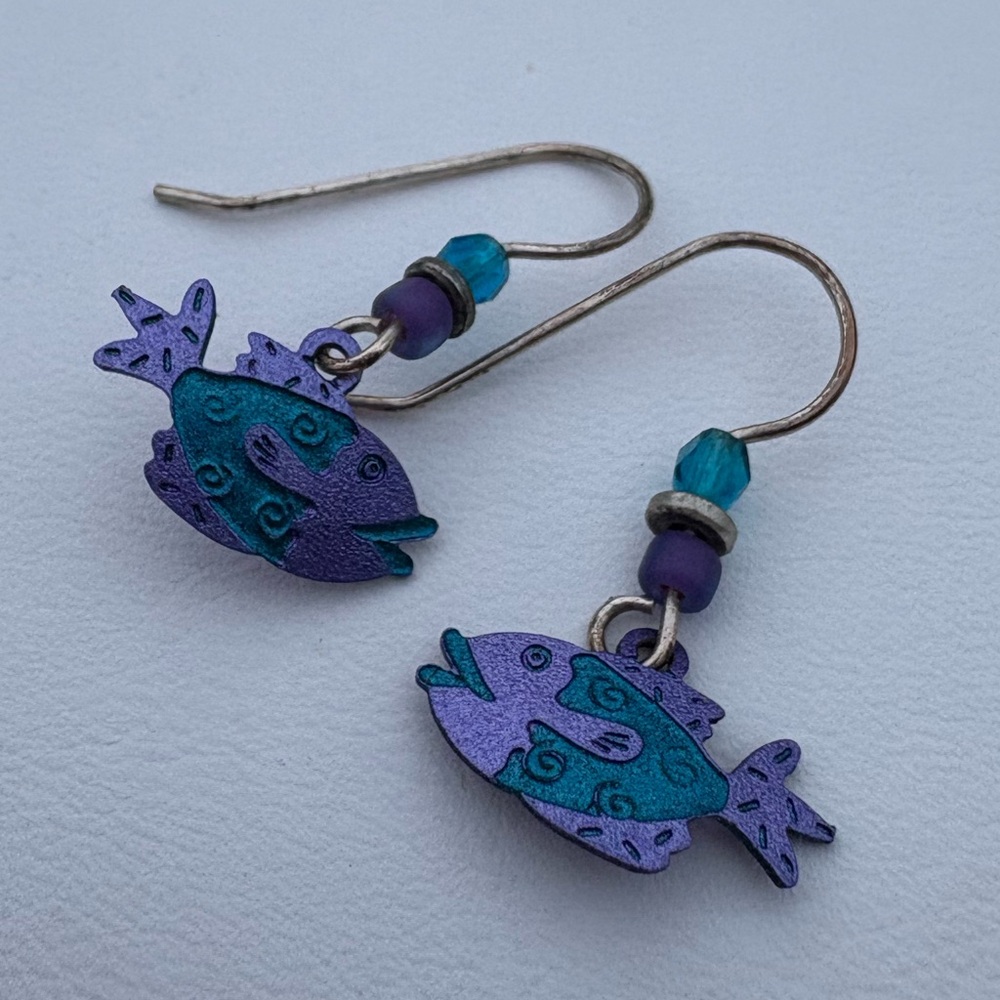Oilslick iridescent handmade earrings fish dainty one of a kind blue purple - Picture 7 of 8